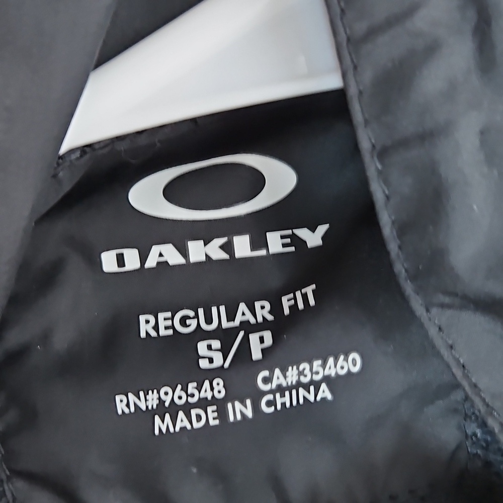 NWTs Oakley Hydrolix Don't Get Wind Black Vest Sz S Mens - Picture 8 of 8